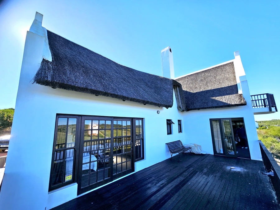 5 Bedroom Property for Sale in Stilbaai Oos Western Cape